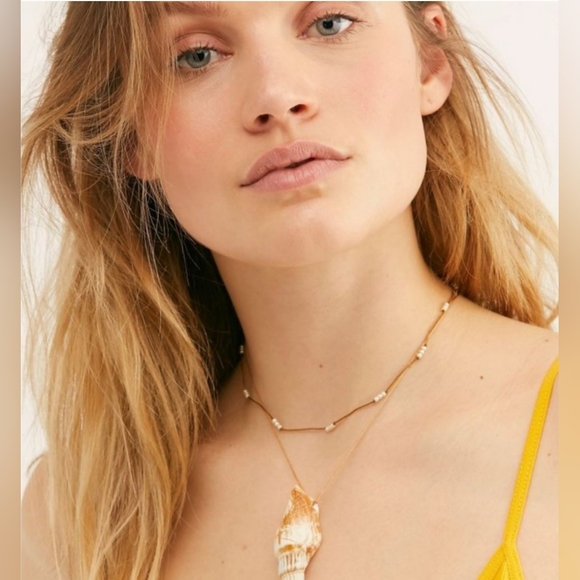 Free People Jewelry - NWT Free People Lagoons Layered Necklace
